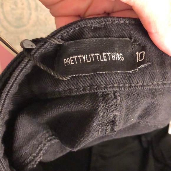 Black Buckle Detail Denim Mini Skirt - Picture 5 of 6